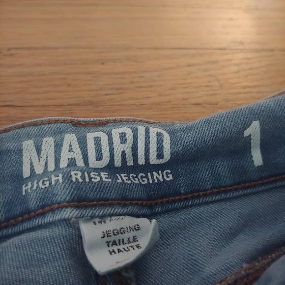 Light Blue Jeans - Picture 3 of 3